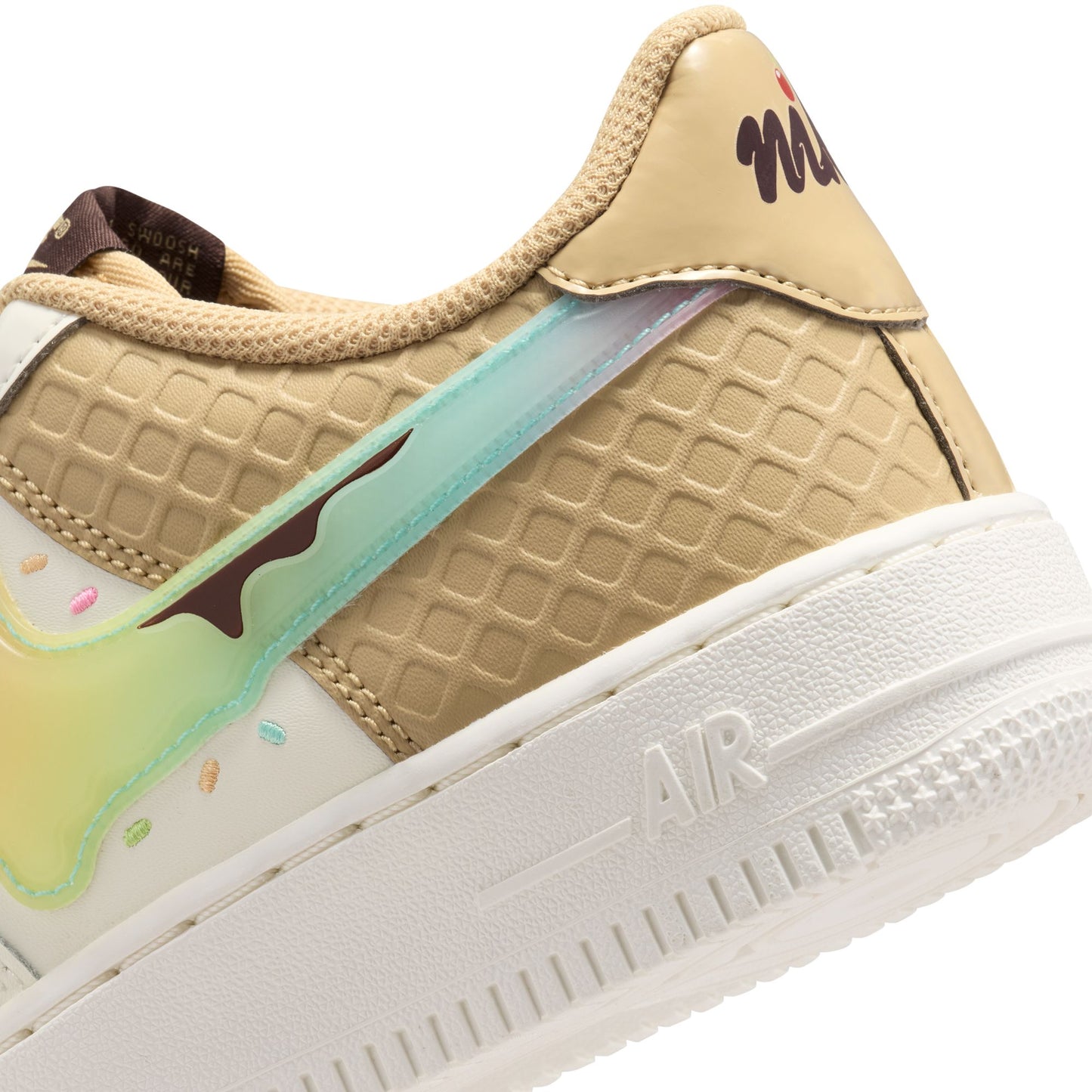 Nike "Air Force 1 BG" Grade School - Sail / Multi-Color / Sesame