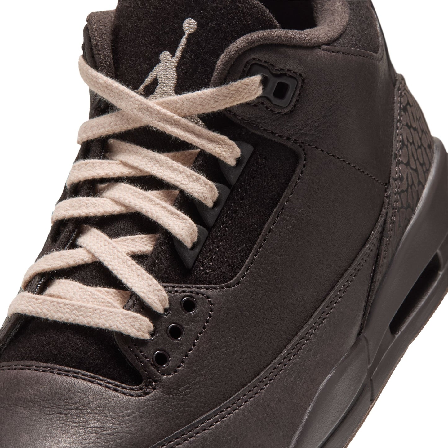 Air Jordan "3 Retro" Womens - Velvet Brown / Pearl White