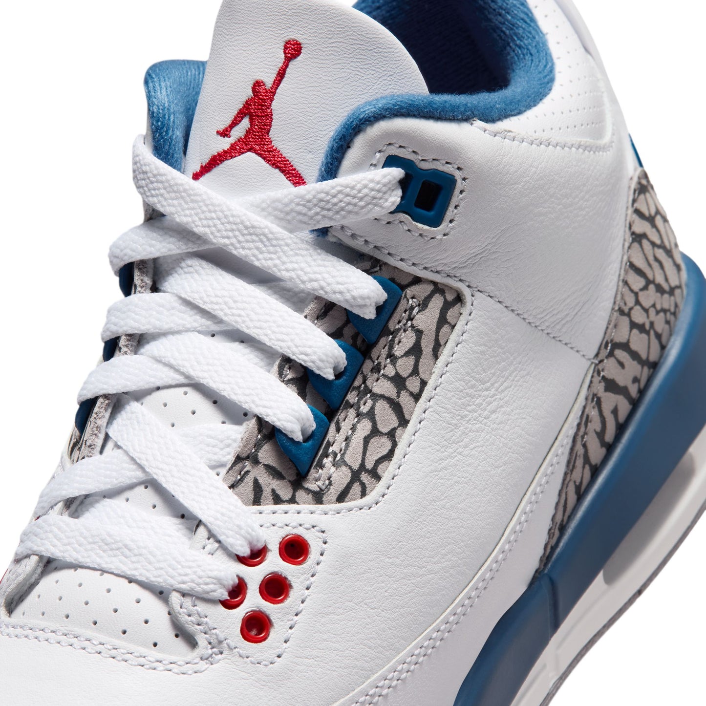 Air Jordan "3 Retro" Grade School - White / Fire Red / True Blue