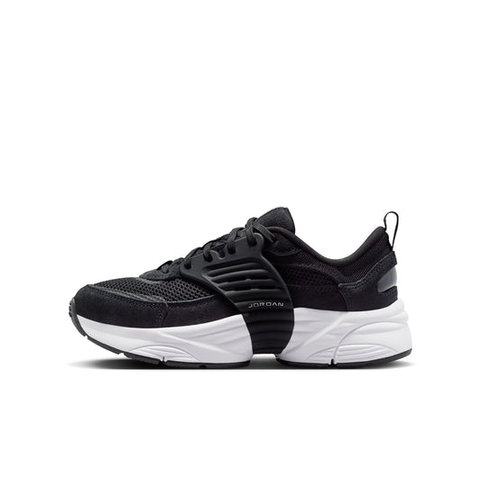 Air Jordan "Trunner O/S " Grade School - Black / White