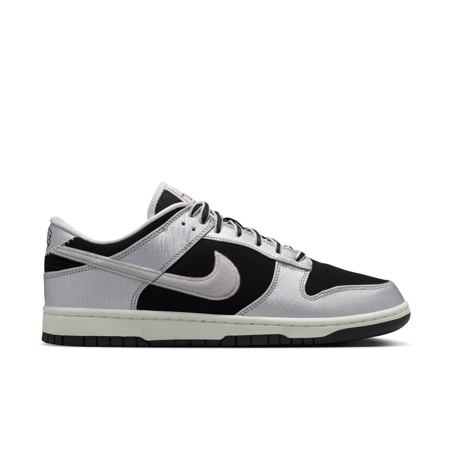 Nike "Dunk Low Retro" Mens - Metallic Silver