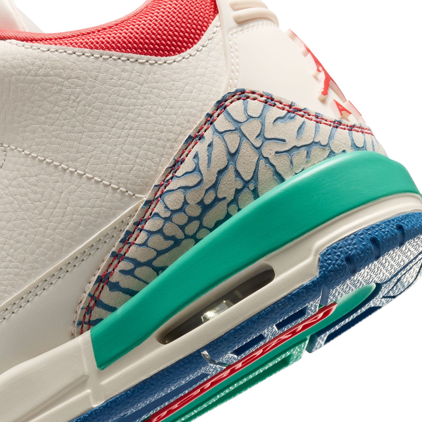 Air Jordan "3 Retro" Grade School - Chalk / Track Red / True Blue