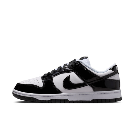 Nike "Dunk Low SE Street1" Womens - White / Black / White