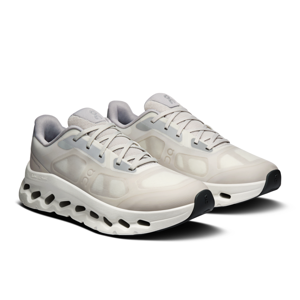 On "Cloudtilt Remix" Mens - Alloy / Ivory