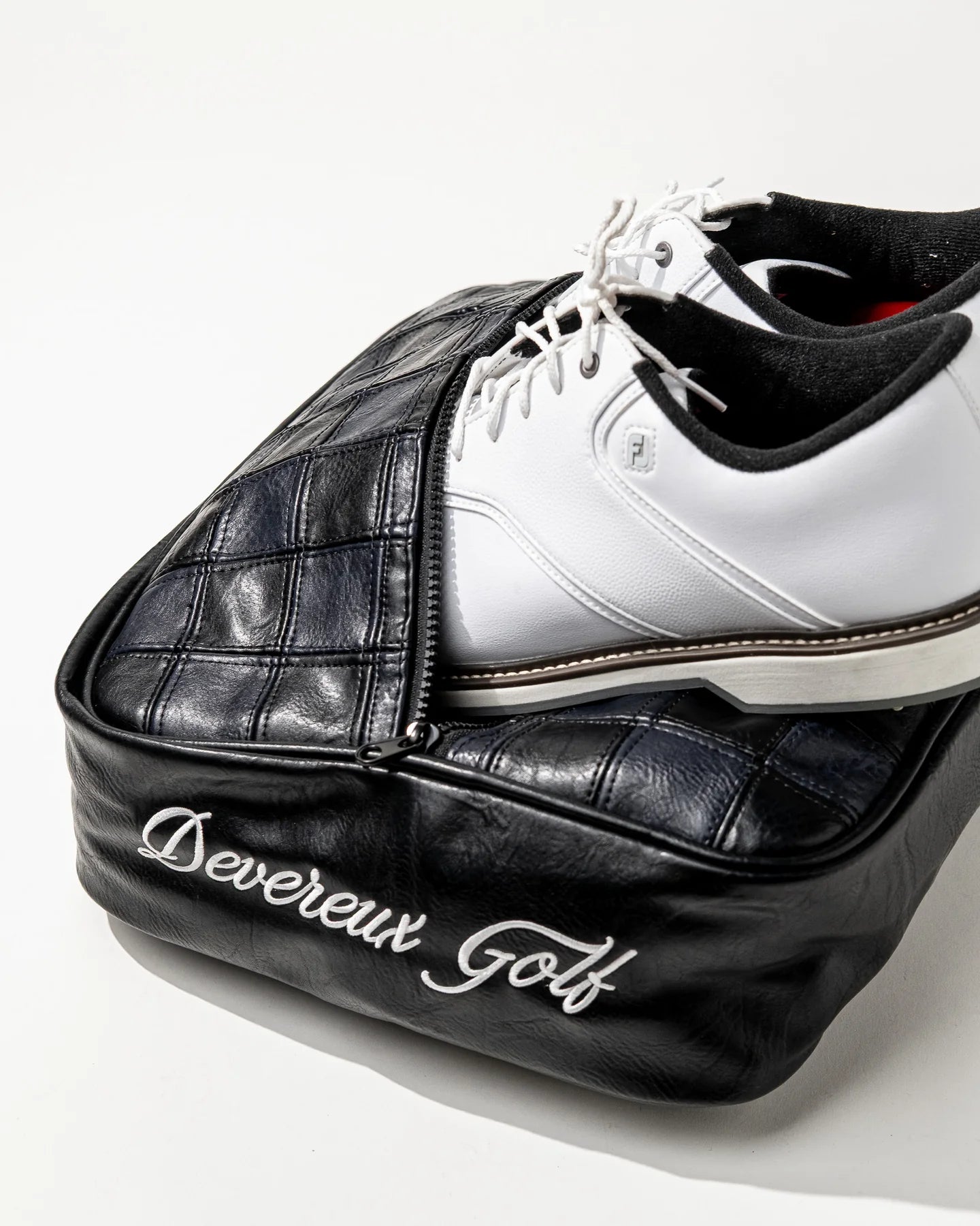 Devereux "Checkered Shoe Bag" - Black