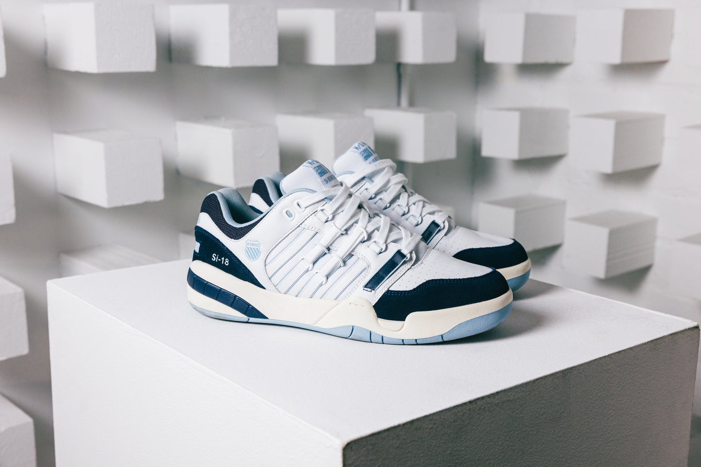 K-Swiss "SI-18" Mens - White / Navy / Light Blue