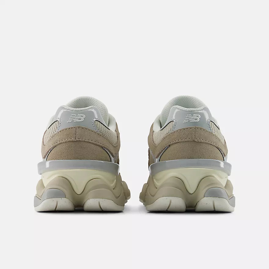 New Balance "9060" Mens - Driftwood / Timberwolf